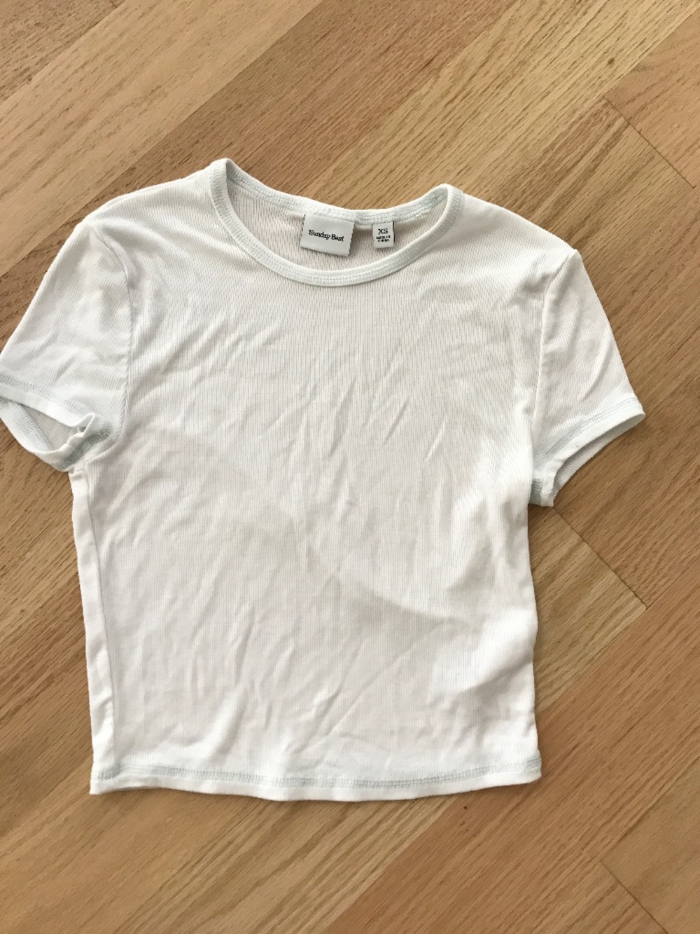 Aritzia Sunday Best stretchy whitecrop topw cap sleeve